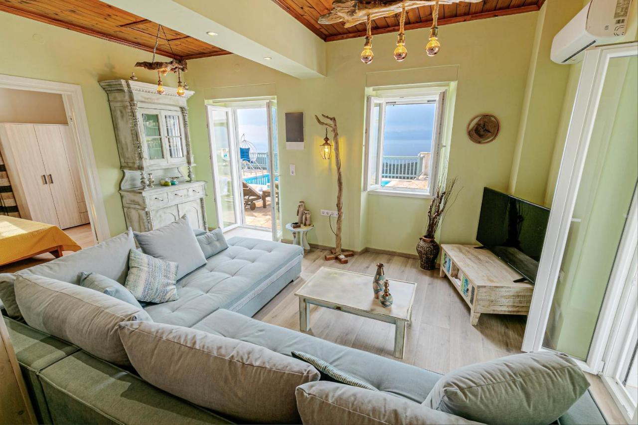Orizontas Corfu, Private With Breathtaking Views Loutses